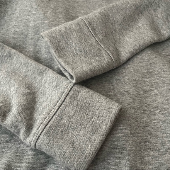 Nike Gray Sweatshirt With Cutout In Back Sz Medium - Picture 4 of 6
